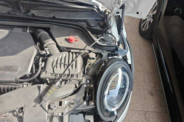 Used MINI 2023 1.5T COOPER King's Cross Special Edition Engine Bay Left