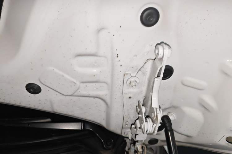 Used MINI 2023 1.5T ONE Five-Door Edition Engine Bay Left