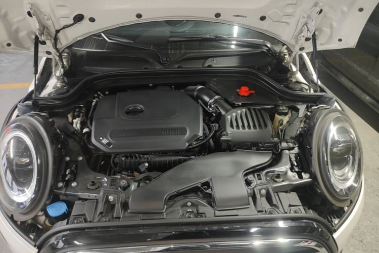 Used MINI 2023 Updated 1.5T COOPER Artist Five-Door Edition Engine Bay