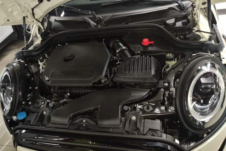 Used MINI 2023 1.5T COOPER Artist Five-Door Edition Engine Bay