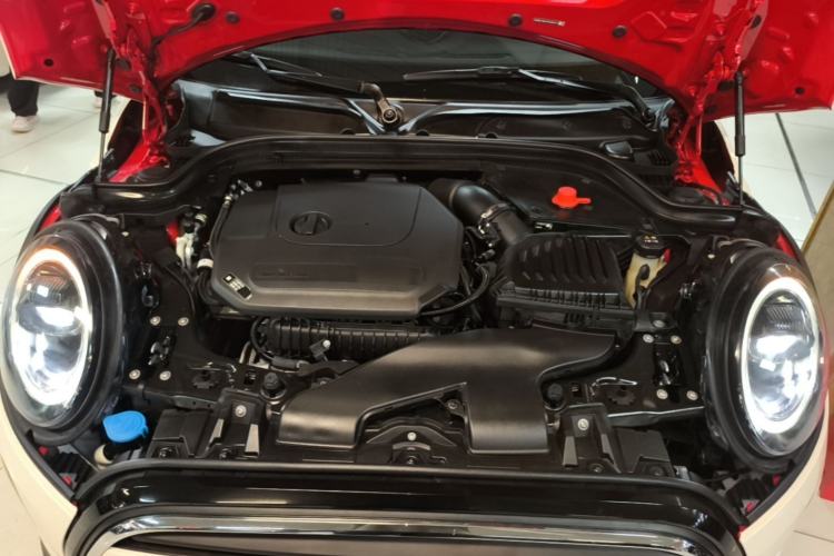 Used MINI 2023 1.5T ONE Five-Door Edition Engine Bay
