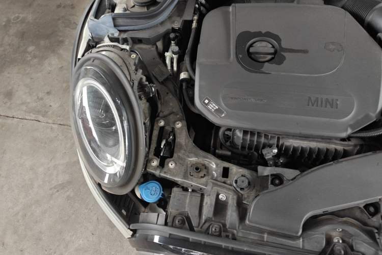 Used MINI 2023 Updated 1.5T COOPER Artist Engine Bay Right