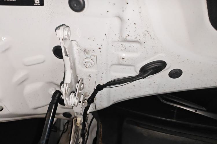 Used MINI 2023 1.5T ONE Five-Door Edition Engine Bay Right