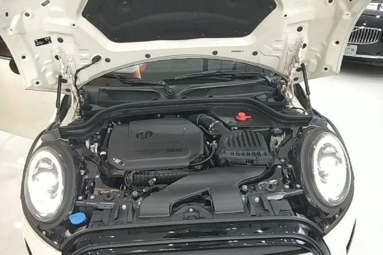 Used MINI 2023 1.5T COOPER Artist Five-Door Edition Engine Bay