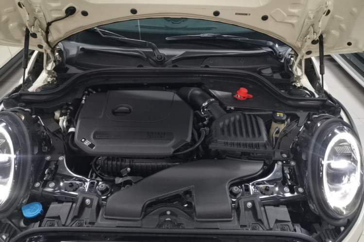 Used MINI 2023 1.5T ONE Five-Door Edition Engine Bay