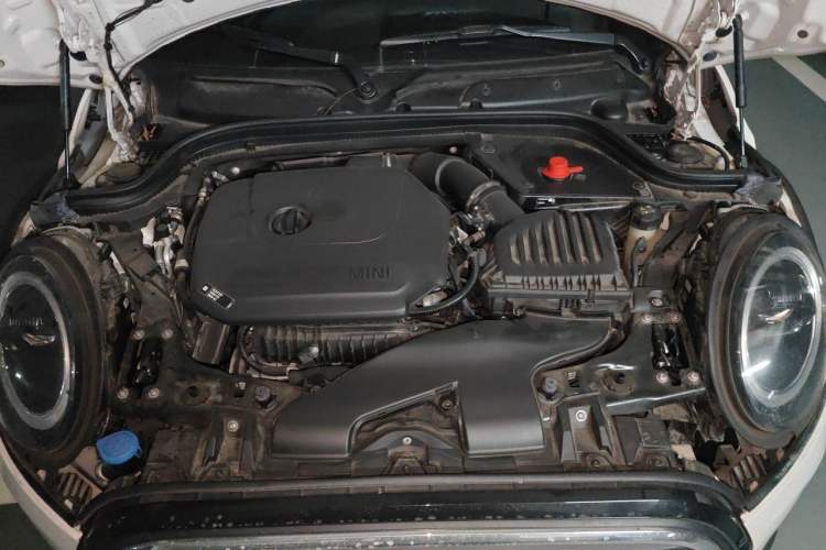 Used MINI 2023 1.5T ONE Five-Door Edition Engine Bay