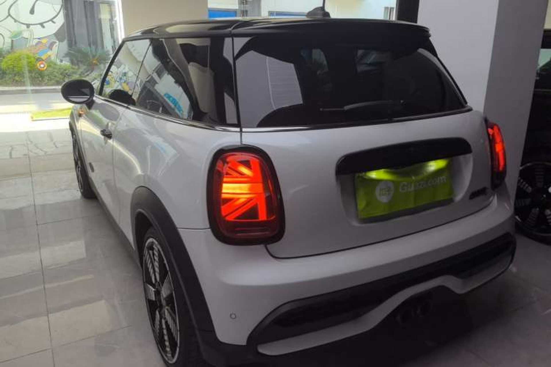 Used MINI 2023 Updated 2.0T COOPER S Artist Exterior 2