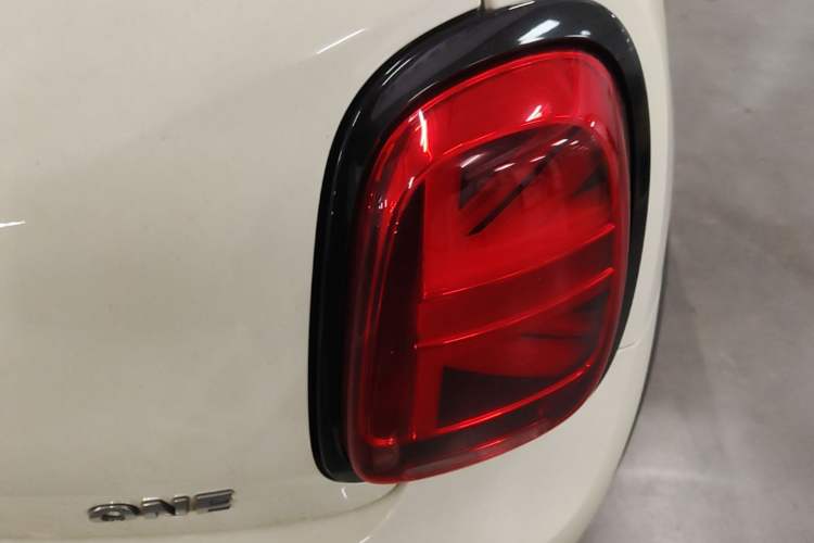Used MINI 2023 1.5T ONE Exterior 3