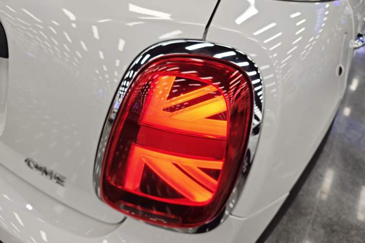 Used MINI 2023 1.5T ONE Five-Door Edition Exterior 3