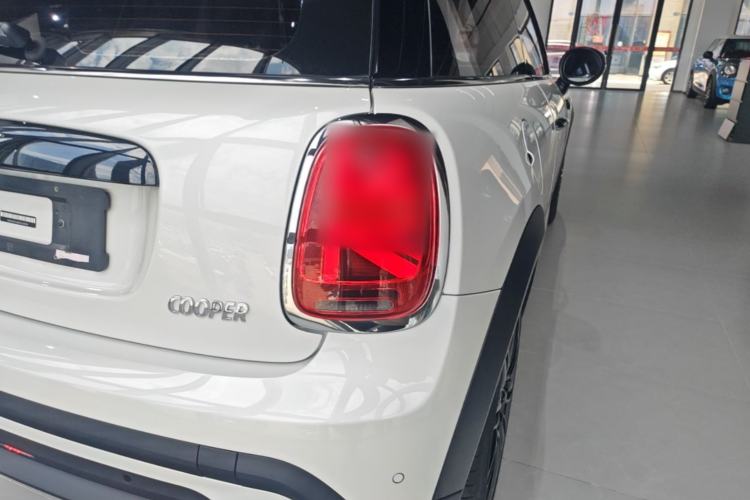 Used MINI 2023 Updated 1.5T COOPER Artist Exterior 3
