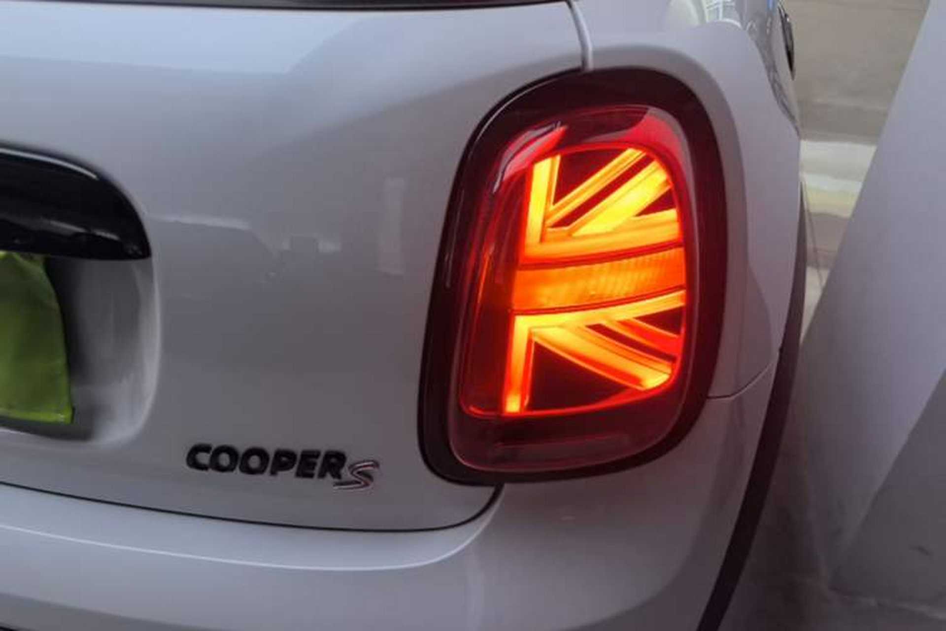 Used MINI 2023 Updated 2.0T COOPER S Artist Exterior 3