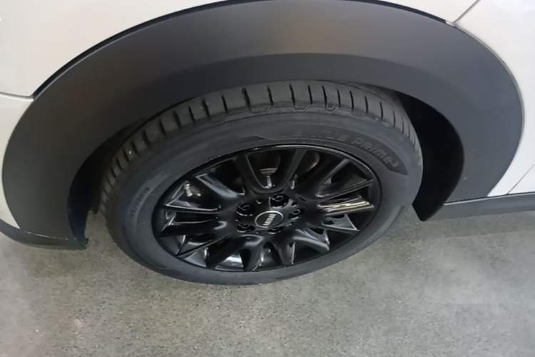 Used MINI 2023 1.5T ONE Exterior 4