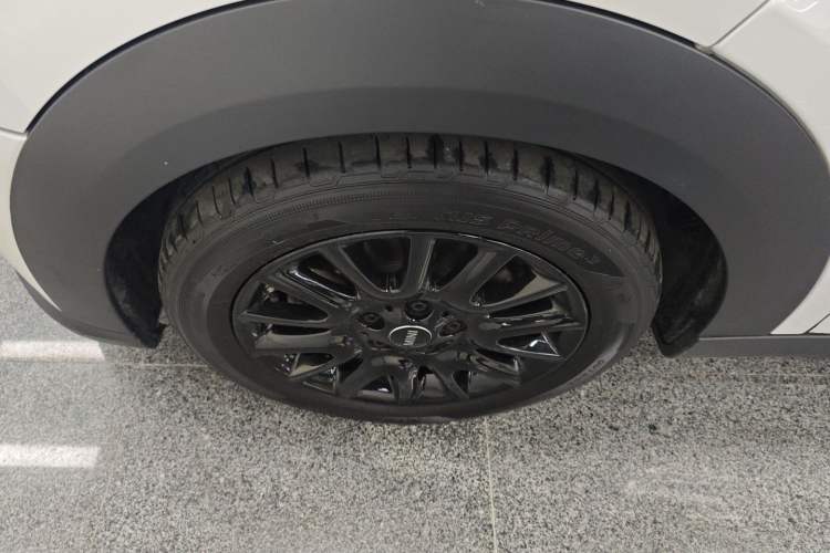 Used MINI 2023 1.5T ONE Five-Door Edition Exterior 4