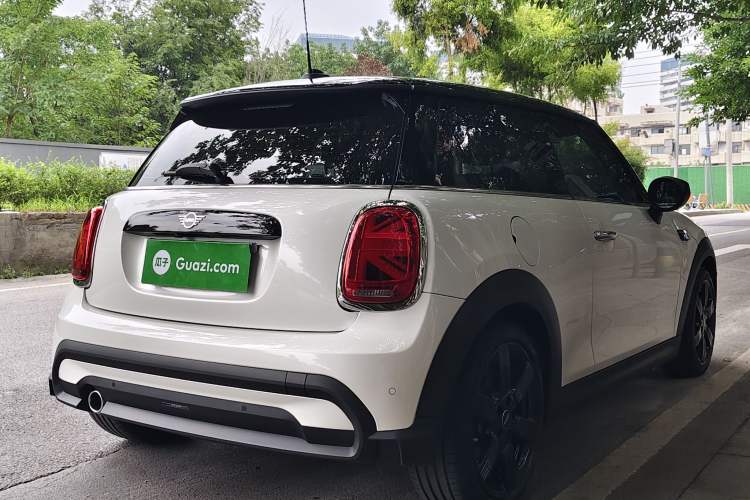 Used MINI 2023 Updated 1.5T COOPER Artist Exterior 4