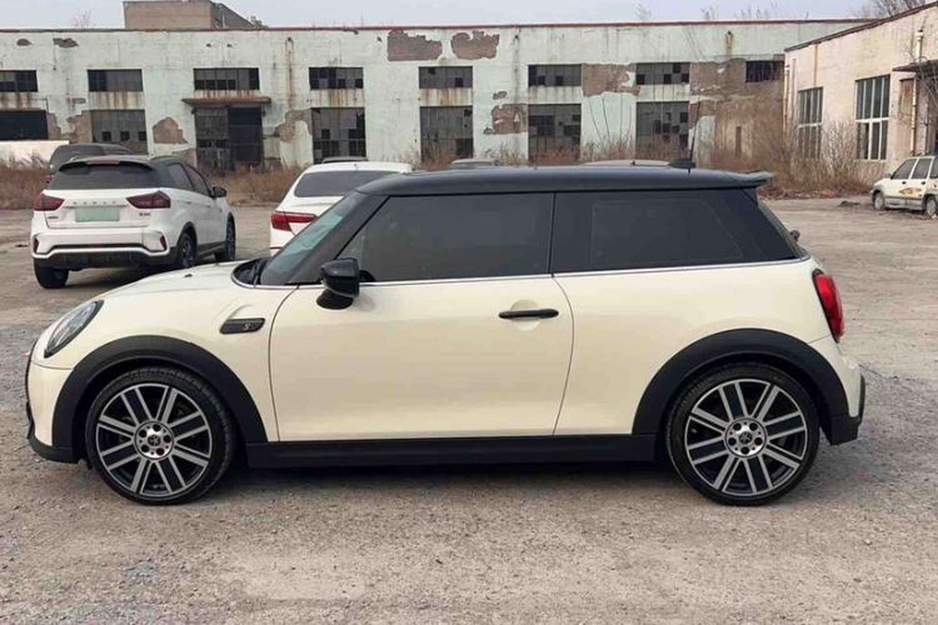 Used MINI 2023 2.0T COOPER S Artist Exterior 6