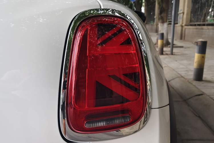 Used MINI 2023 Updated 1.5T COOPER Artist Exterior 6