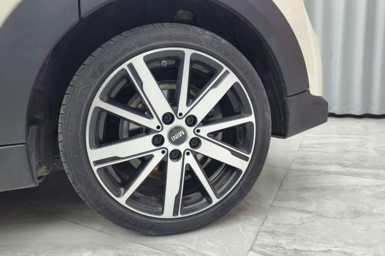 Used MINI 2023 Updated 1.5T COOPER Artist Five-Door Edition Exterior 7