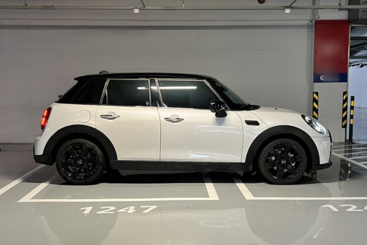 Used MINI 2023 Updated 1.5T COOPER Artist Five-Door Edition Exterior 7