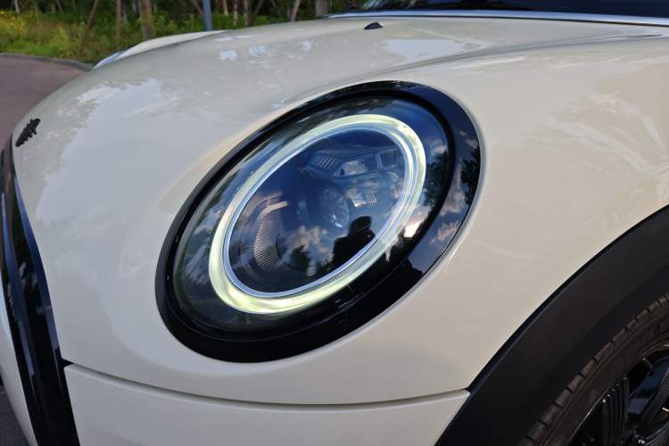 Used MINI 2023 1.5T COOPER Artist Five-Door Edition Exterior 9