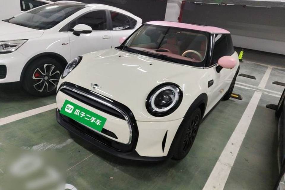 MINI MINI 2023