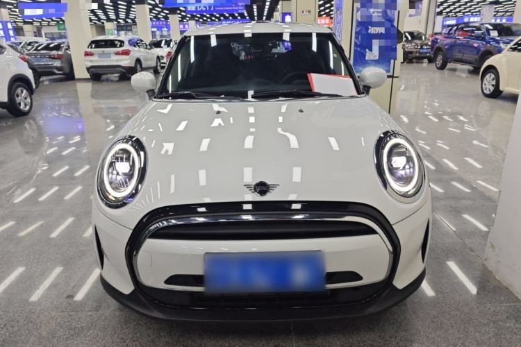 Used MINI 2023 1.5T ONE Five-Door Edition Front
