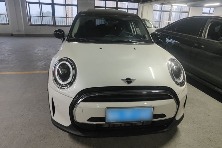 Used MINI 2023 Updated 1.5T COOPER Artist Five-Door Edition Front