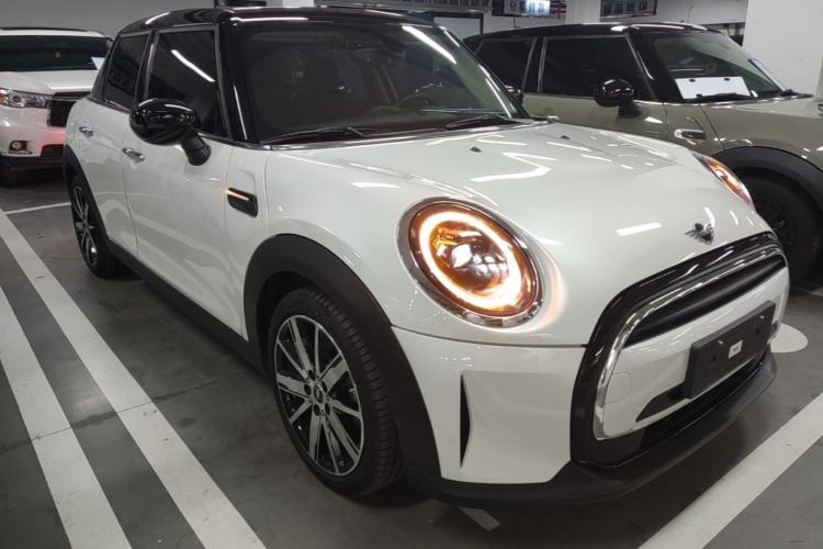 Used MINI 2023 Updated 1.5T COOPER Artist Five-Door Edition Front Right 45 Deg