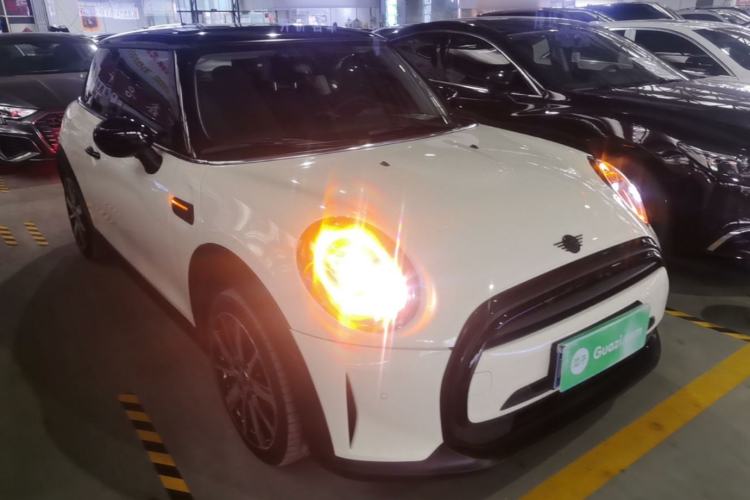 Used MINI 2023 1.5T COOPER Artist Front Right 45 Deg