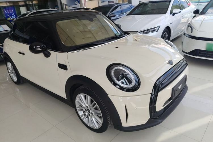 Used MINI 2023 1.5T COOPER Artist Front Right 45 Deg