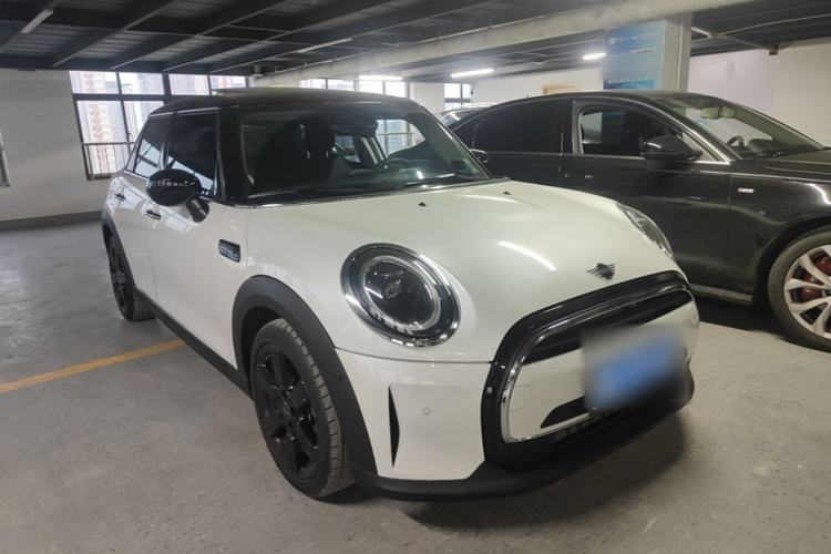 Used MINI 2023 Updated 1.5T COOPER Artist Five-Door Edition Front Right 45 Deg