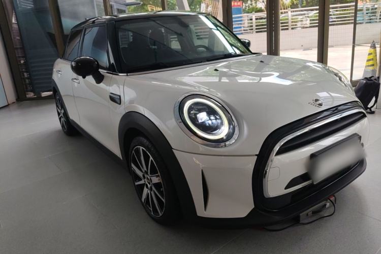 Used MINI 2023 Updated 1.5T COOPER Artist Five-Door Edition Front Right 45 Deg
