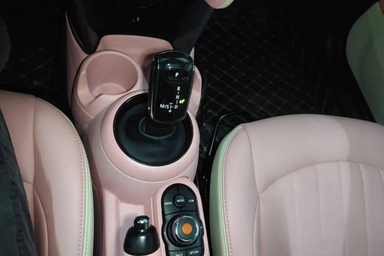 Used MINI 2023 1.5T ONE Gear Lever