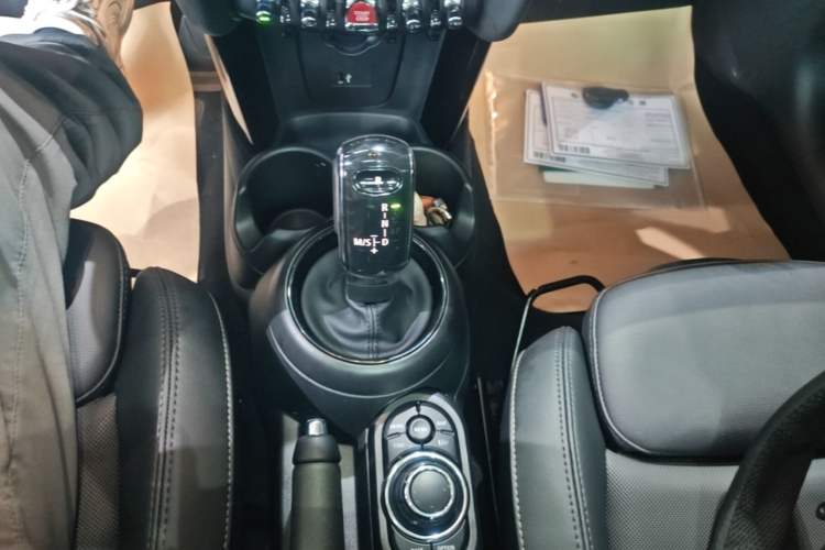 Used MINI 2023 Updated 1.5T COOPER Artist Gear Lever