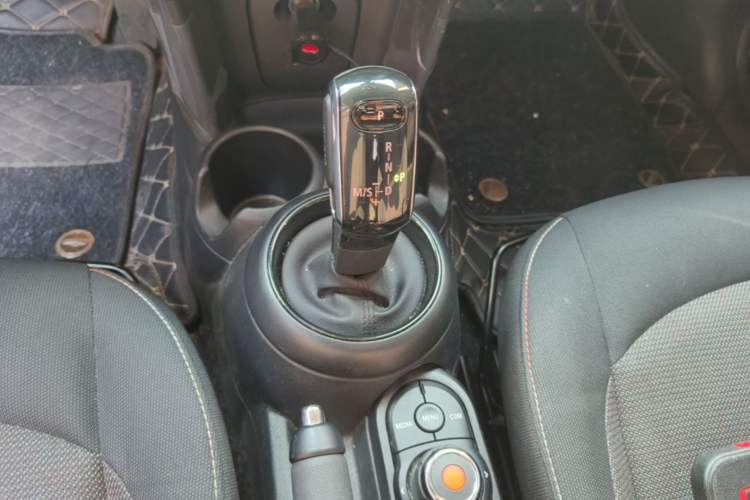 Used MINI 2023 1.5T ONE Gear Lever