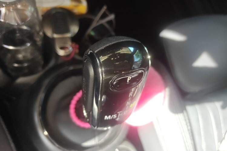 Used MINI 2023 1.5T COOPER King's Cross Special Edition Gear Lever