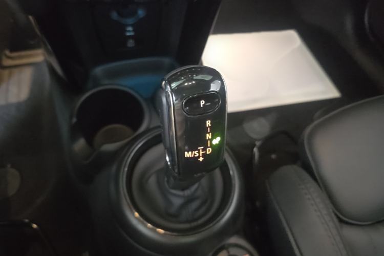 Used MINI 2023 Facelift 2.0T COOPER S Artist Five-Door Edition Gear Lever