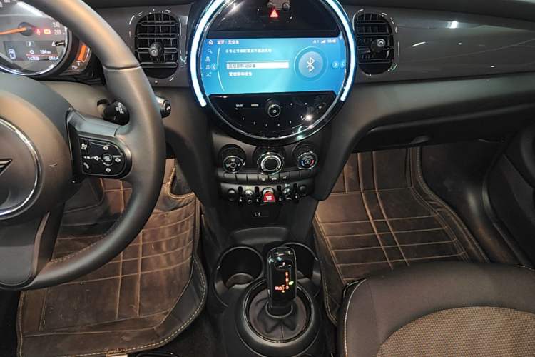 Used MINI 2023 1.5T ONE Gear Lever