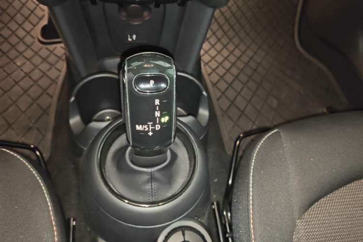 Used MINI 2023 1.5T ONE Gear Lever
