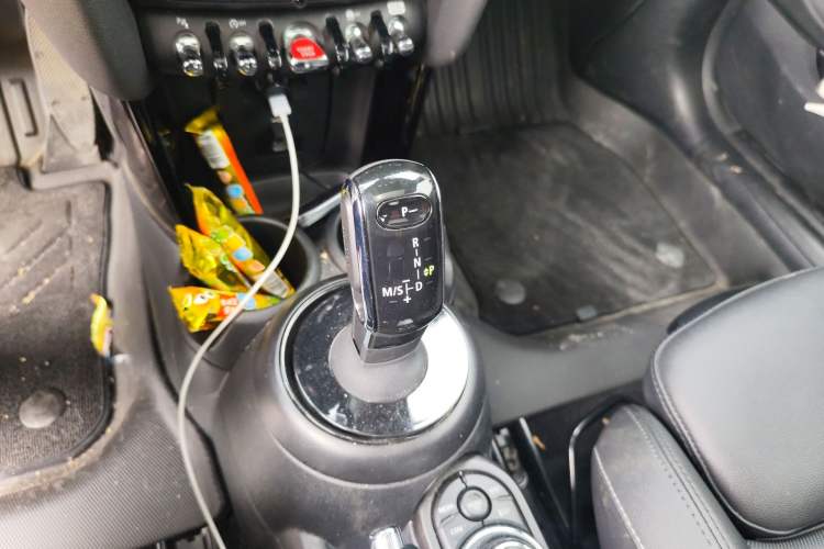 Used MINI 2023 1.5T COOPER King's Cross Special Edition Gear Lever