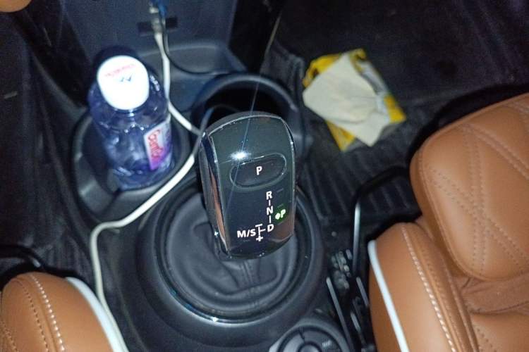 Used MINI 2023 Updated 2.0T COOPER S Artist Gear Lever
