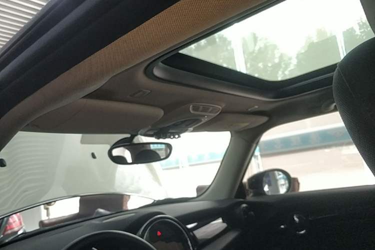 Used MINI 2023 1.5T COOPER Artist Headliner