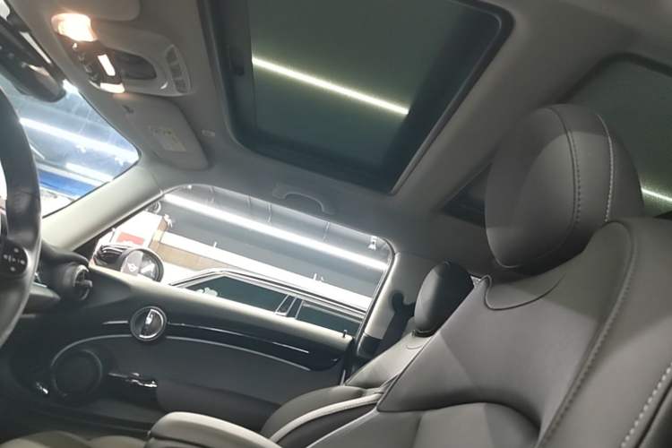 Used MINI 2023 Updated 1.5T COOPER Artist Headliner
