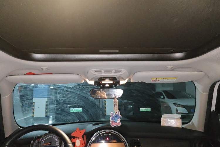 Used MINI 2023 1.5T ONE Five-Door Edition Headliner