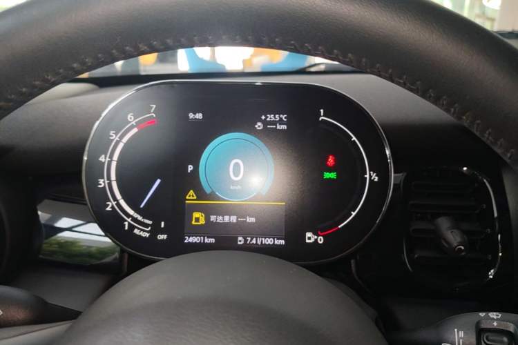 Used MINI 2023 Updated 1.5T COOPER Artist Five-Door Edition Instrument Cluster
