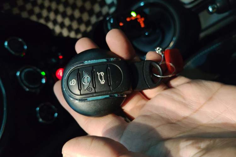 Used MINI 2023 1.5T ONE Interior 1
