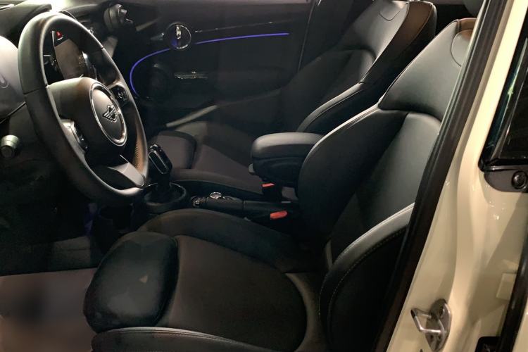Used MINI 2023 1.5T COOPER Artist Five-Door Edition Interior 2