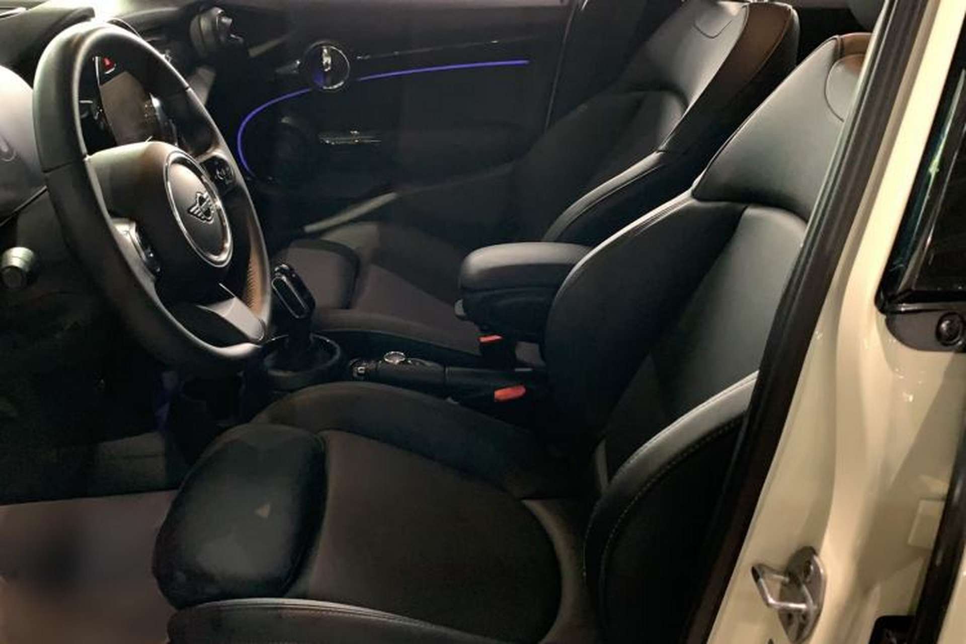 Used MINI 2023 1.5T COOPER Artist Five-Door Edition Interior 2