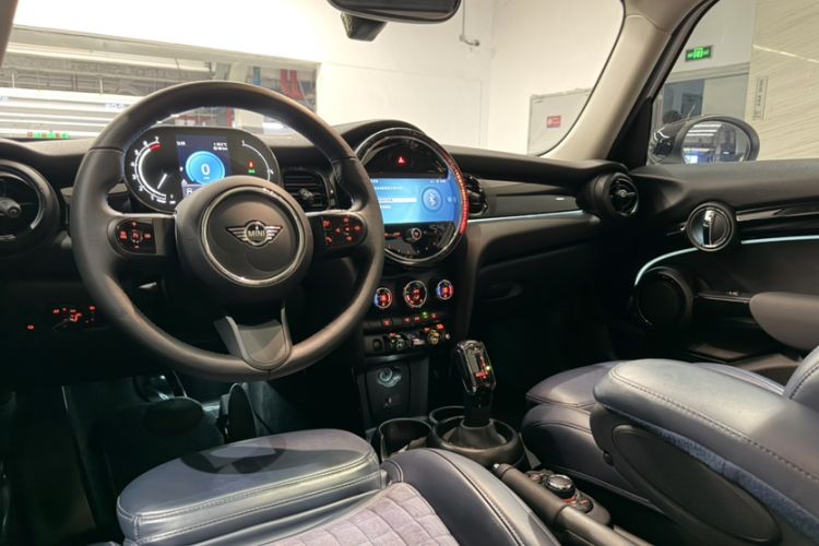 Used MINI 2023 1.5T COOPER Artist Five-Door Edition Interior 2