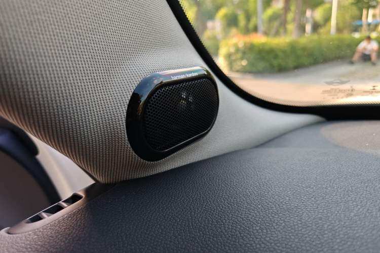 Used MINI 2023 1.5T COOPER Artist Five-Door Edition Interior 3