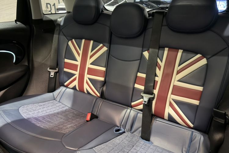 Used MINI 2023 1.5T COOPER Artist Five-Door Edition Interior 5
